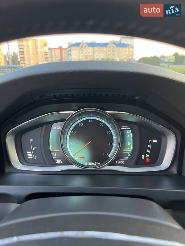 Седан Volvo S60 2015 в Каменец-Подольском