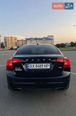 Седан Volvo S60 2015 в Кам'янець-Подільському