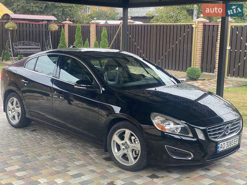 Седан Volvo S60 2011 в 