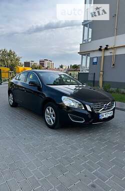 Седан Volvo S60 2012 в Ровно