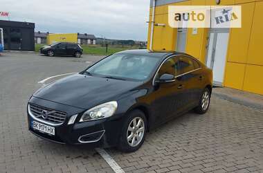 Седан Volvo S60 2012 в Рівному