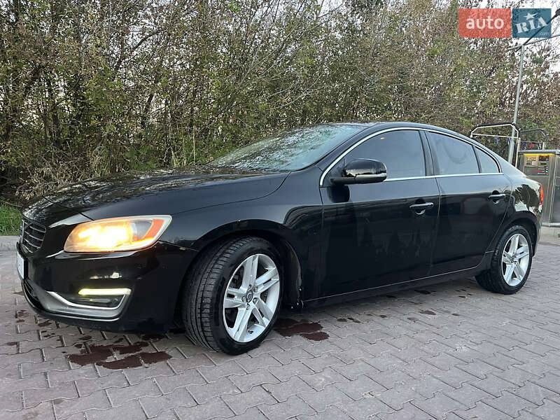 Седан Volvo S60 2014 в Рівному