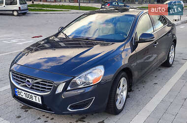 Седан Volvo S60 2012 в 