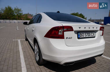 Седан Volvo S60 2013 в Тернополі