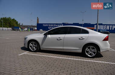 Седан Volvo S60 2013 в Тернополі