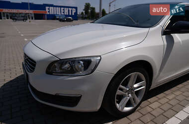 Седан Volvo S60 2013 в Тернополі