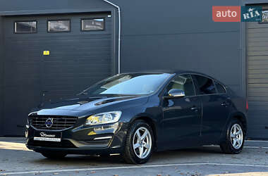 Седан Volvo S60 2014 в Ивано-Франковске