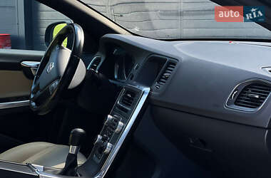 Седан Volvo S60 2014 в 
