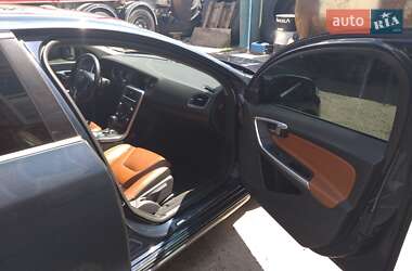 Седан Volvo S60 2011 в 