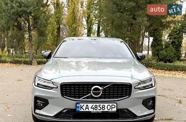 Седан Volvo S60 2024 в 