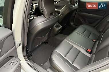Седан Volvo S60 2024 в 