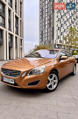 Седан Volvo S60 2011 в Києві