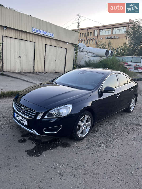 Седан Volvo S60 2011 в Кривом Роге