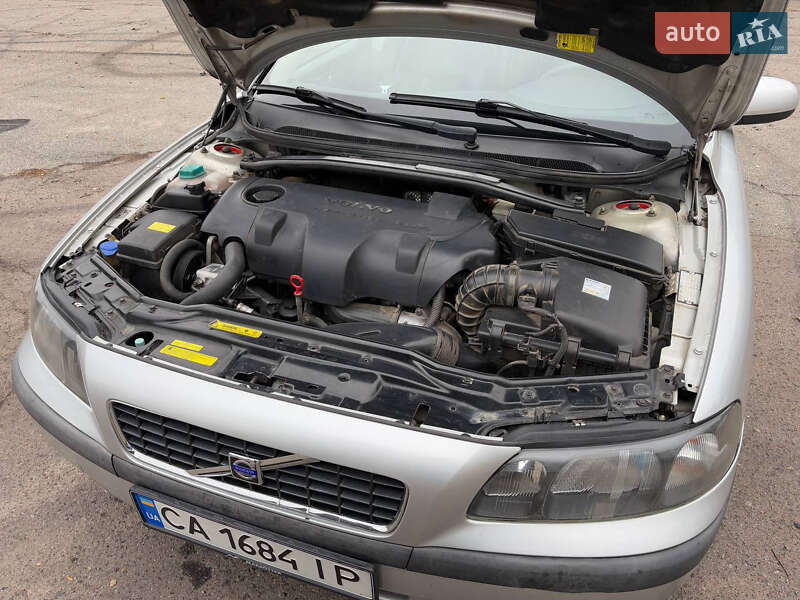 Седан Volvo S60 2002 в Золотоноше