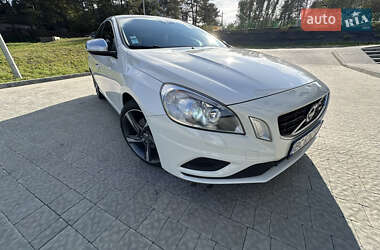 Седан Volvo S60 2010 в 