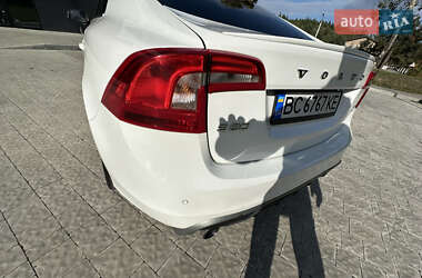 Седан Volvo S60 2010 в 