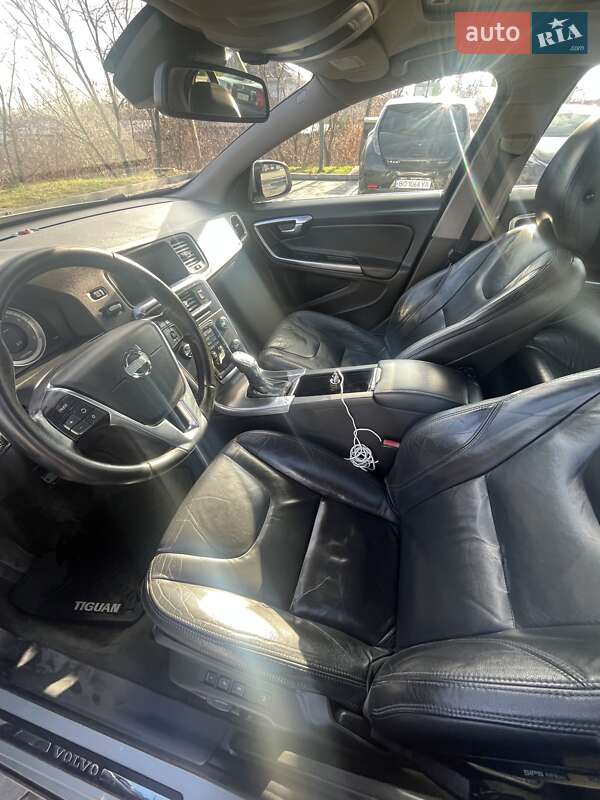 Седан Volvo S60 2013 в Івано-Франківську
