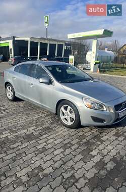 Седан Volvo S60 2013 в Івано-Франківську