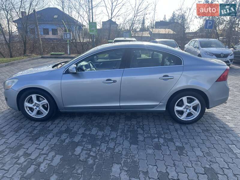 Седан Volvo S60 2013 в Івано-Франківську