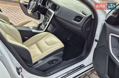 Седан Volvo S60 2013 в Львове