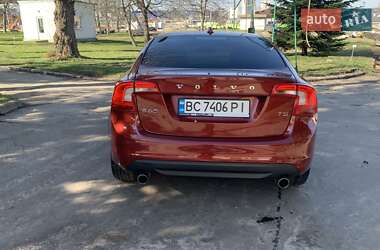 Седан Volvo S60 2013 в Львові