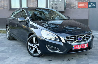 Седан Volvo S60 2010 в Львові