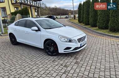 Седан Volvo S60 2013 в Львові