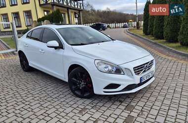 Седан Volvo S60 2013 в Львові