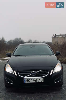 Седан Volvo S60 2013 в 