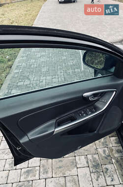Седан Volvo S60 2013 в 