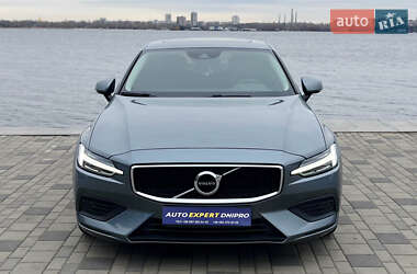 Седан Volvo S60 2019 в Дніпрі