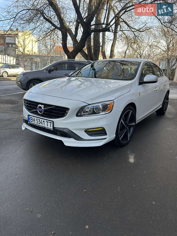 Седан Volvo S60 2015 в Одессе