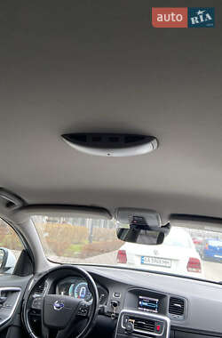 Седан Volvo S60 2015 в 