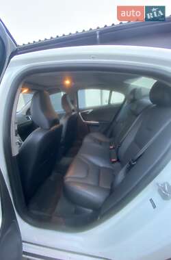 Седан Volvo S60 2014 в 