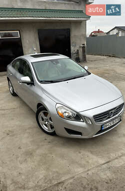 Volvo S60 2011