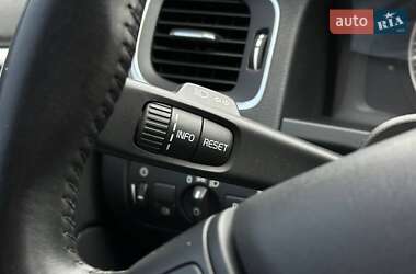 Седан Volvo S60 2012 в 