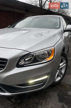 Седан Volvo S60 2014 в Львові