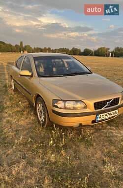 Седан Volvo S60 2001 в Краснограді