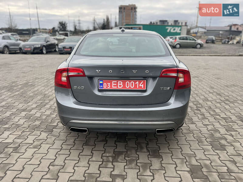 Седан Volvo S60 2016 в Луцке