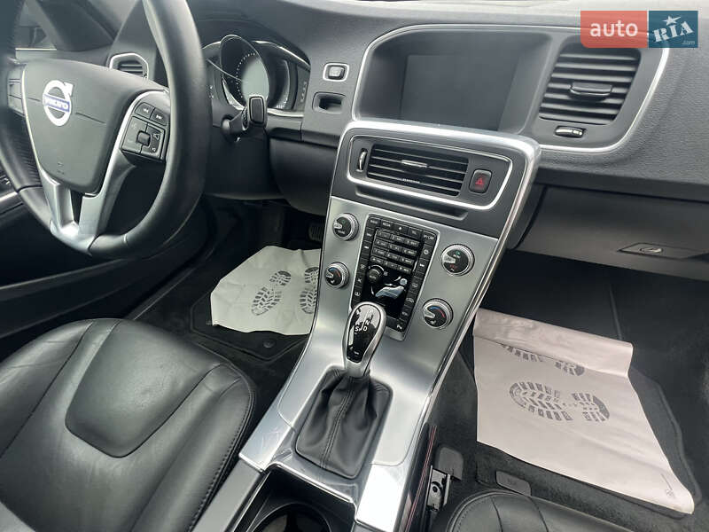 Седан Volvo S60 2016 в Луцке