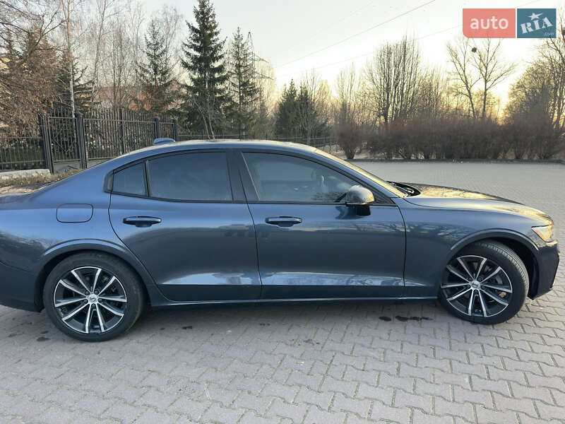 Седан Volvo S60 2021 в Полтаве