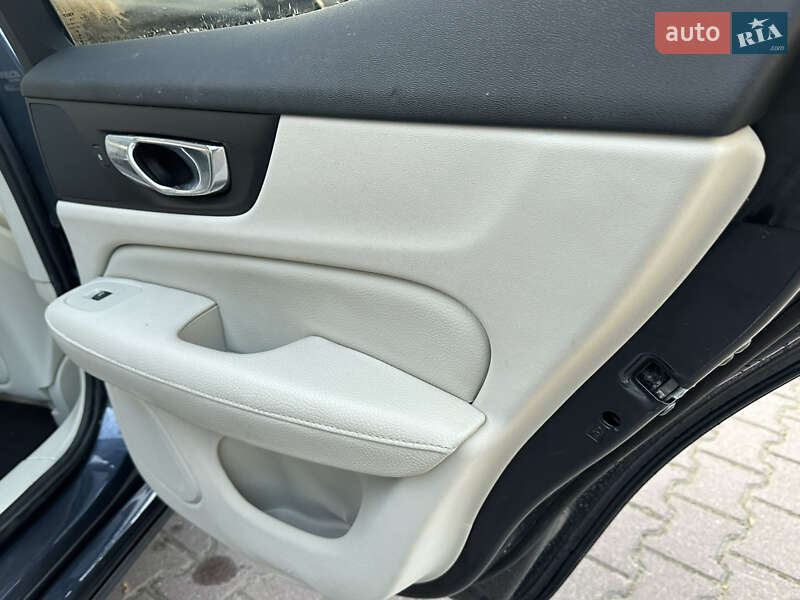 Седан Volvo S60 2021 в Полтаве