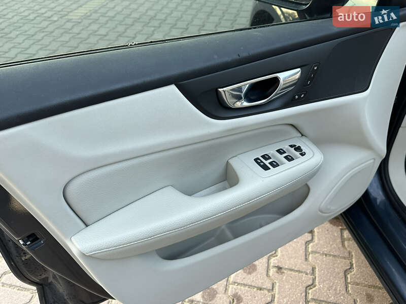 Седан Volvo S60 2021 в Полтаве
