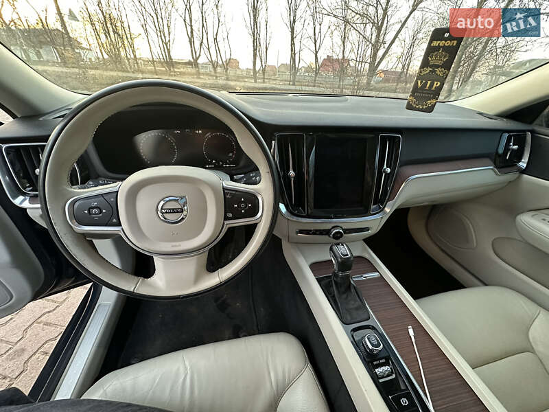 Седан Volvo S60 2021 в Полтаве