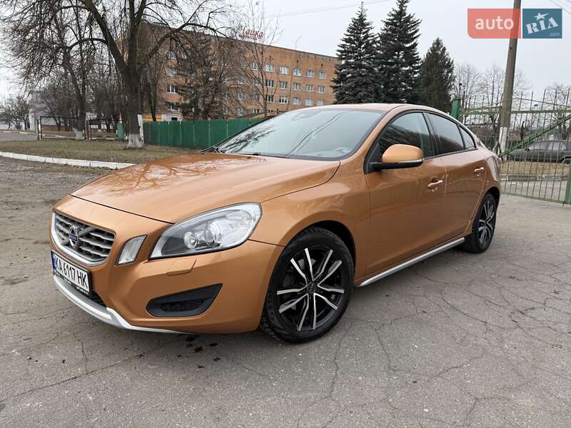Седан Volvo S60 2013 в Киеве фото 10 Седан Volvo S60 2013 в Киеве