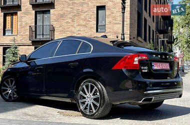 Седан Volvo S60 2016 в 