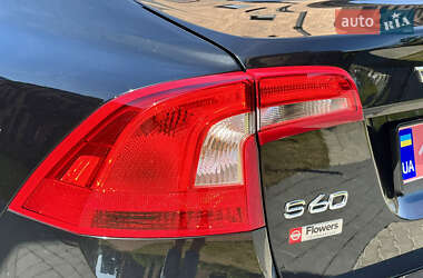 Седан Volvo S60 2016 в 