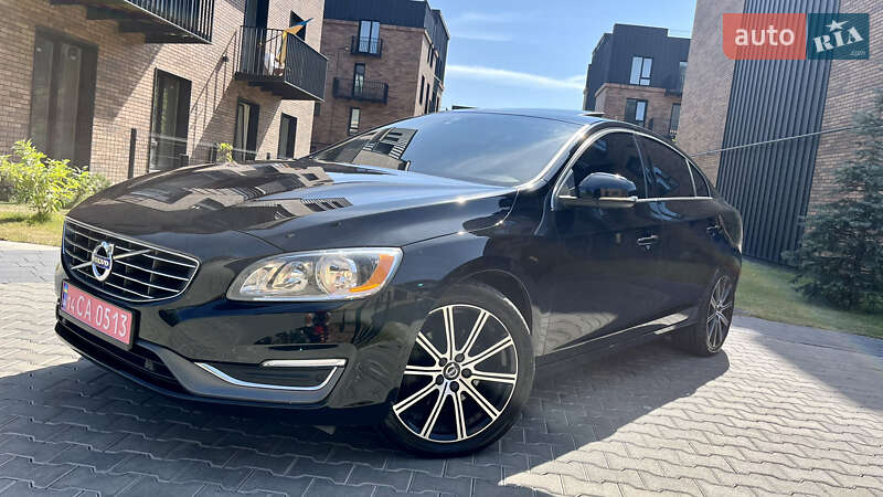 Седан Volvo S60 2016 в Ивано-Франковске
