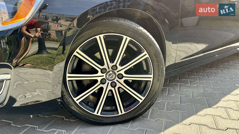 Седан Volvo S60 2016 в Ивано-Франковске
