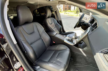 Седан Volvo S60 2016 в 